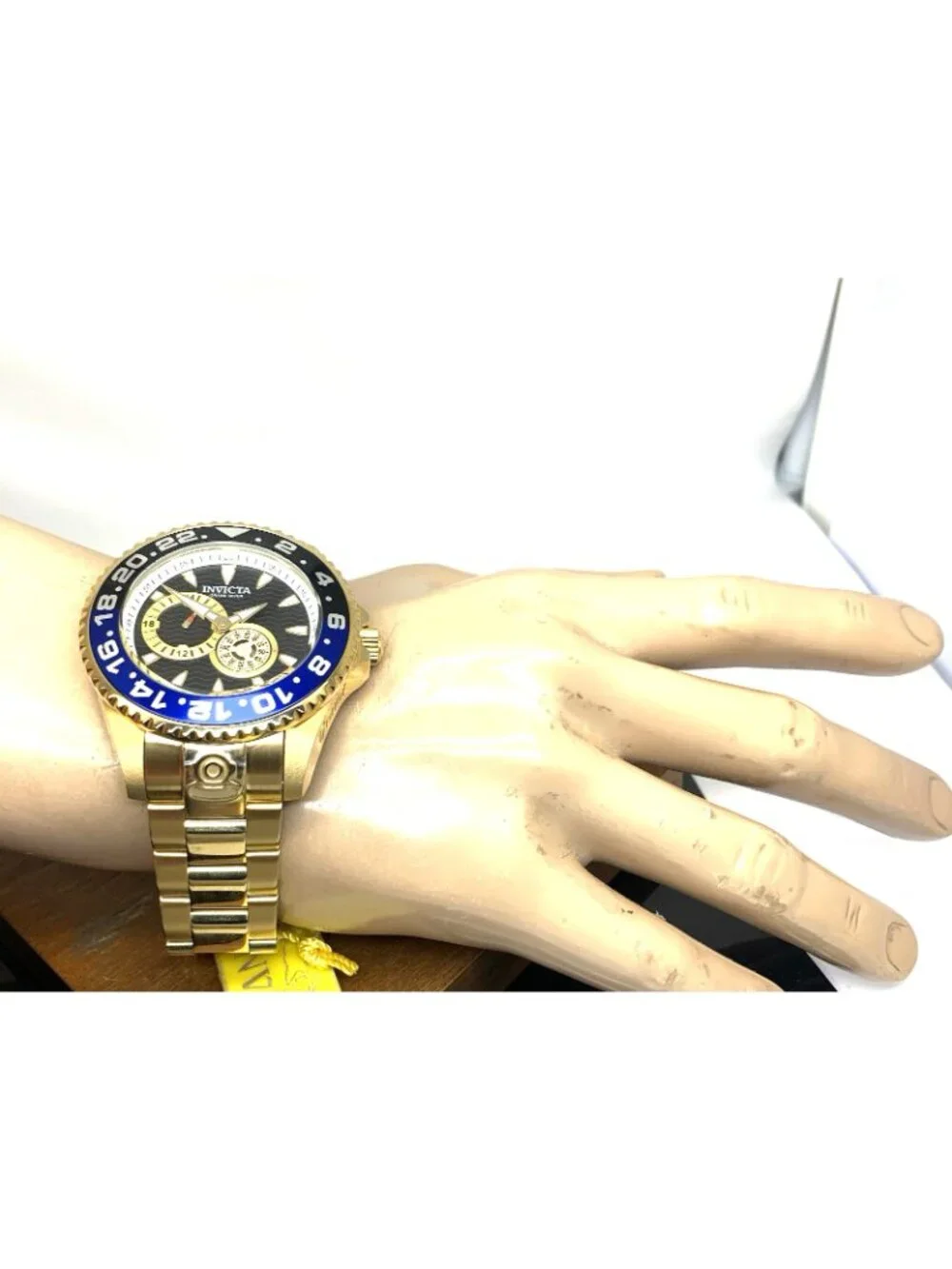 Invicta Men's Watch 47303 Grand Diver Swiss Automatic Blac Dial Gold Steel 47mm
